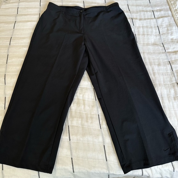 Nike Pants - Women Nike Dri-Fit Capris